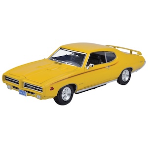 Motormax 1:18 1969 Pontiac GTO Judge
